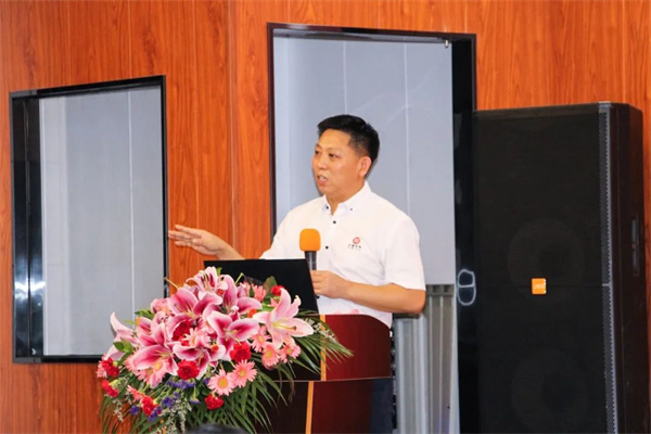 广东正睿企业管理研究院院长金涛教授致辞