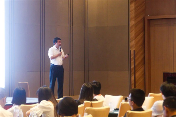 正睿研究院副院长王棡老师培训现场