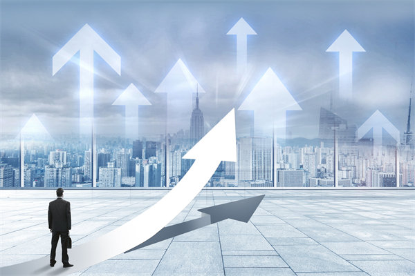 在制定年度经营计划时，如何考虑行业趋势和政策影响？