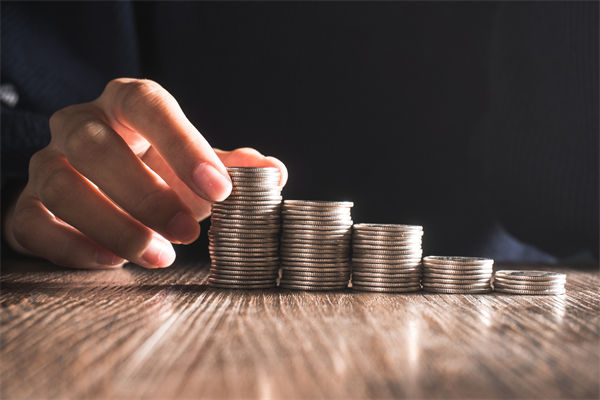 薪酬绩效分析：多家大行下调存款利率，1年期下破1%