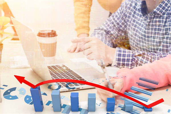 传统绩效模式失效，企业如何引入创新方法提升效能？