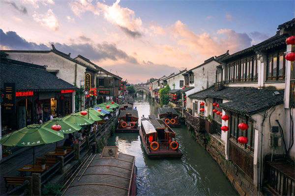 战略管理如何精准锚定小众市场，挖掘潜在的蓝海？