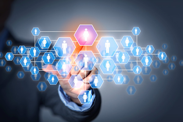 哪个人力资源管理咨询公司最实战，能落地适配企业的人力体系？